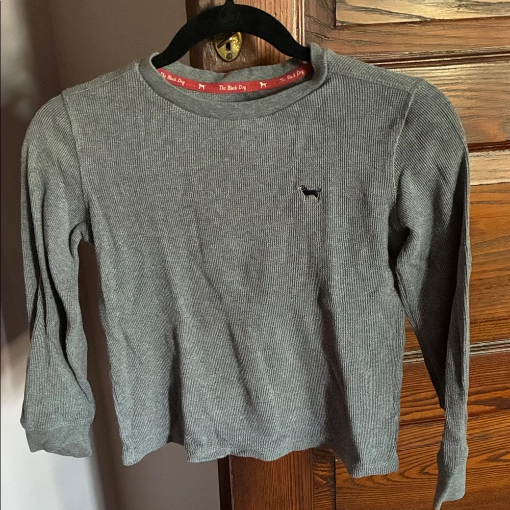 The Black Dog Gray Ribbed Thermal Long Sleeve Top with Red Trim